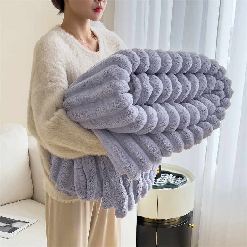 High Quality Flannel Thickened Warm Blanket