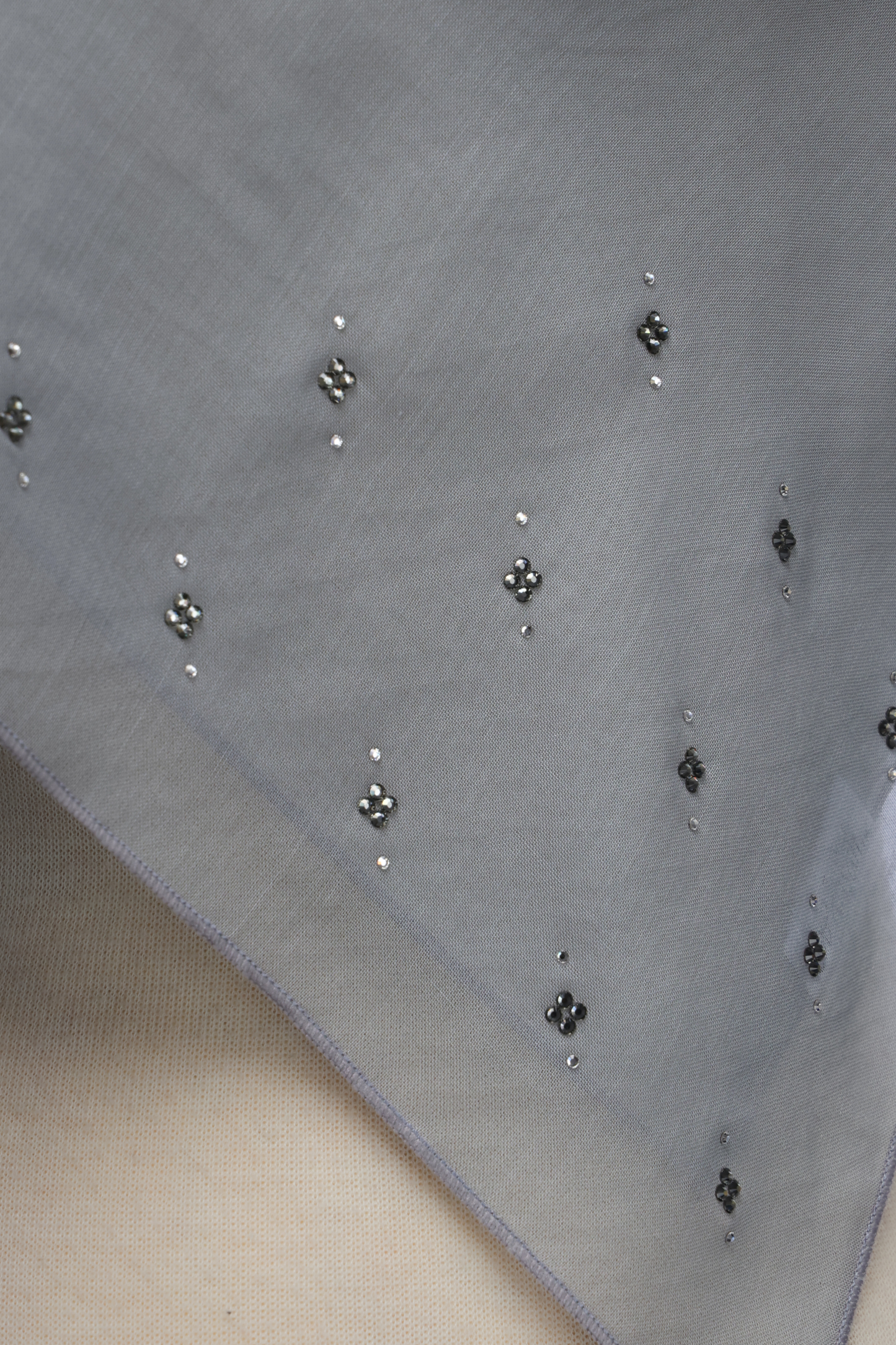 Bawal Warisan Cloverette Pyramid Tabur 25