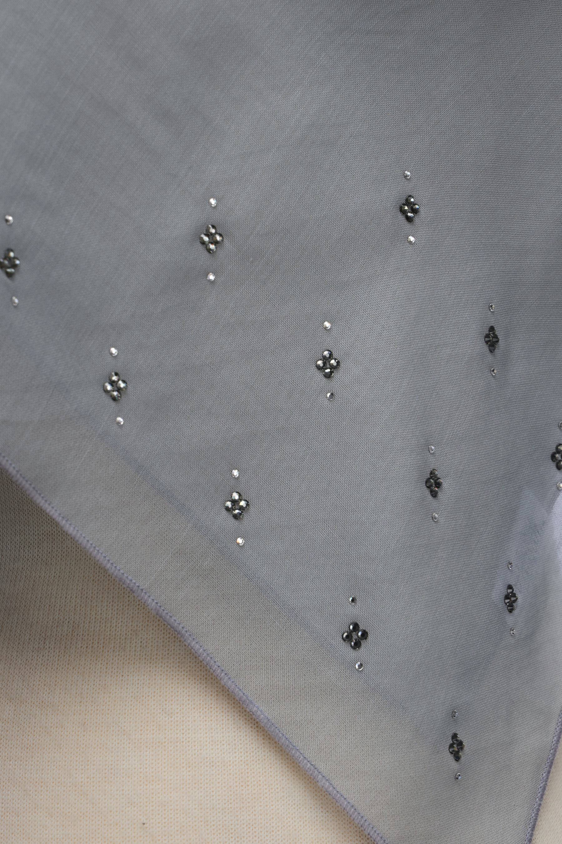 Bawal Warisan Cloverette Pyramid Tabur 25