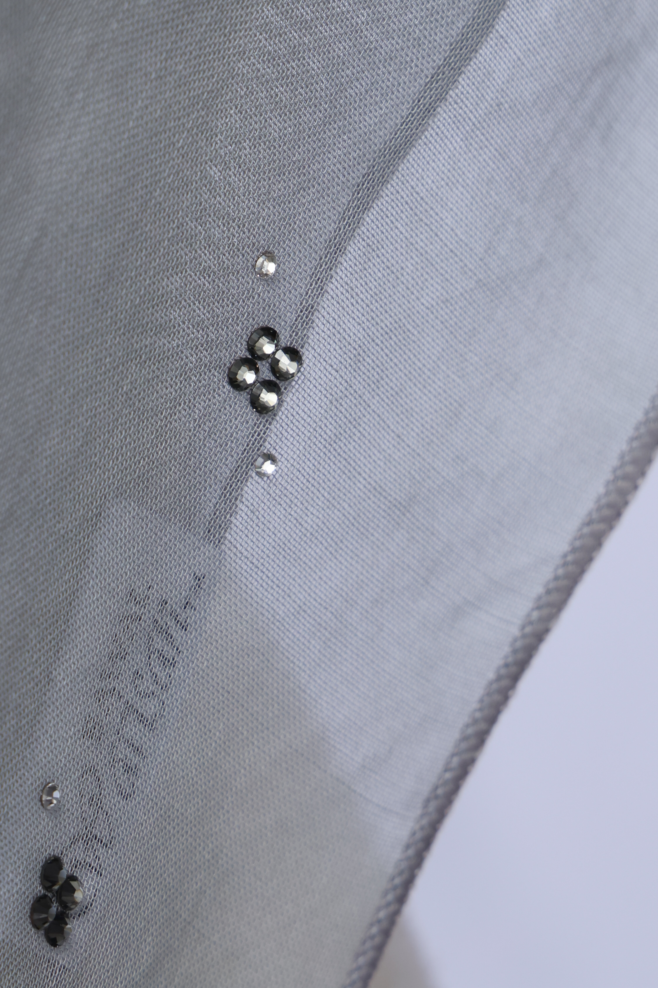 Bawal Warisan Cloverette Pyramid Tabur 25