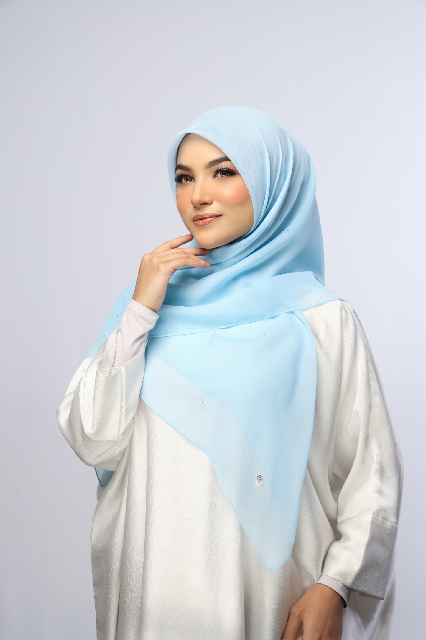 Bawal Warisan White Lily Minimalist