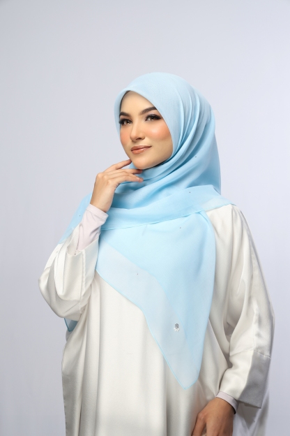 Bawal Warisan White Lily Minimalist