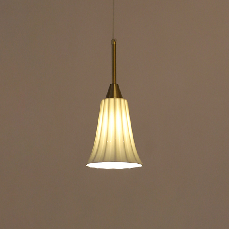 ペンダントライト おしゃれ  レトロ 1灯 吊下げ灯 天井照明 間接照明 北欧 LED電球 洋風 キッチン 照明器具 トイレ 階段 引掛シーリング ダクトレール 電気 モダン シンプル かわいい リビング ダイニング インテリア照明 食卓 和室 癒やし 省エネ
