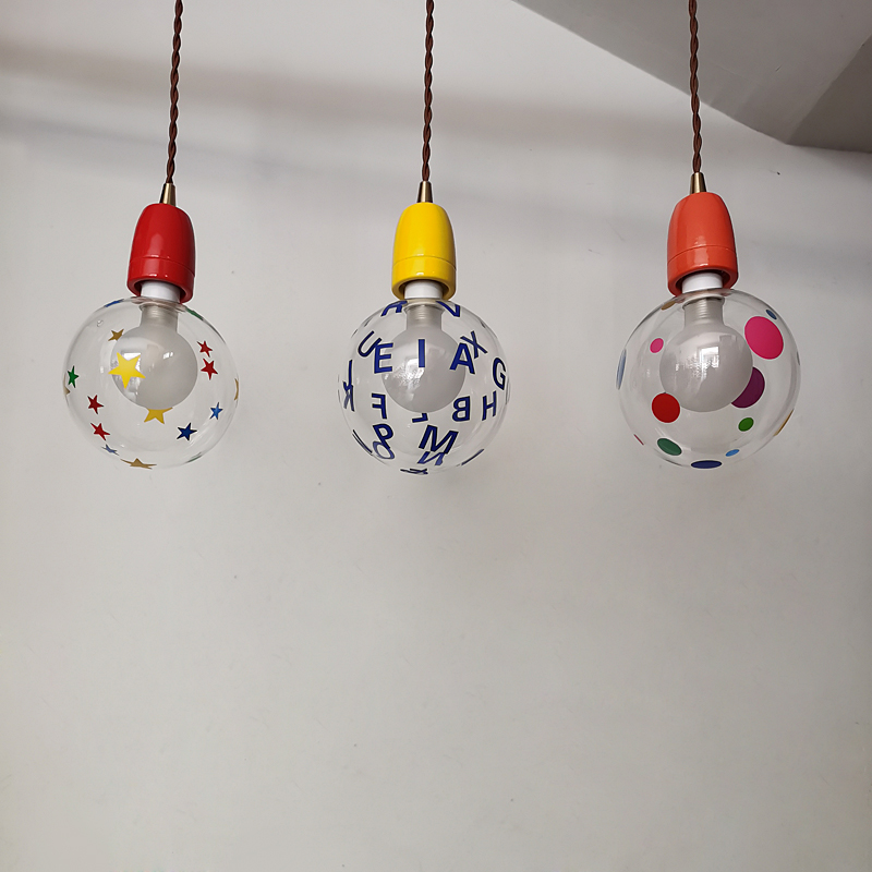 ペンダントライト 北欧 ダイニング 磁器 陶器 アイアン 金属 おしゃれ 1灯 口金E26 LED対応 モダン シンプル 照明 天井照明 シェードランプ 玄関 リビング 寝室 洗面所 居間用 キッチン 簡単取付 引掛けシーリング おしゃれ ダクトレール