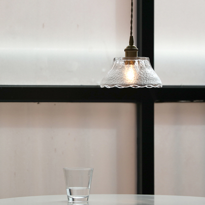 ペンダントライト おしゃれ ガラス レトロ 1灯 吊下げ灯 天井照明 間接照明 北欧 LED電球 洋風 キッチン 照明器具 トイレ 階段 引掛シーリング ダクトレール 電気 モダン シンプル かわいい リビング ダイニング インテリア照明 食卓 和室 癒やし 省エネ