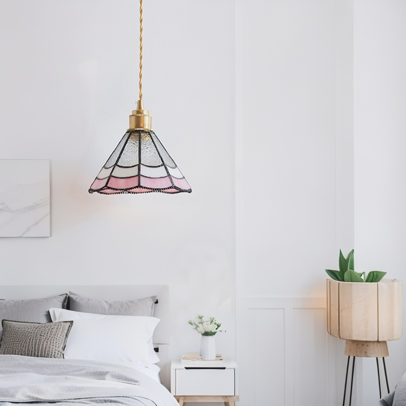 ペンダントライト ダイニング  北欧 ガラス ダクトレール用 アイアン 傘型 1灯 E26口金 led モダン シンプル レトロ デザイン 天井照明 シェードランプ  ライト 玄関 リビング  トイレ 寝室 洗面所 居間 キッチン 食卓  可愛い 階段 和風 ピンク 乙女心 山盛り