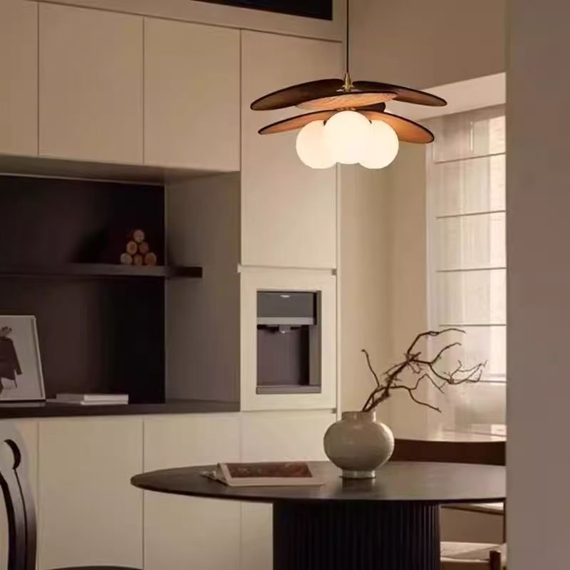 ペンダントライト おしゃれ レトロ 3灯 木 吊下げ灯 天井照明 間接照明 北欧 LED電球 洋風 キッチン 照明器具 トイレ 階段 引掛シーリング ダクトレール 電気 モダン シンプル かわいい リビング ダイニング インテリア照明 食卓 和室 癒やし 省エネ