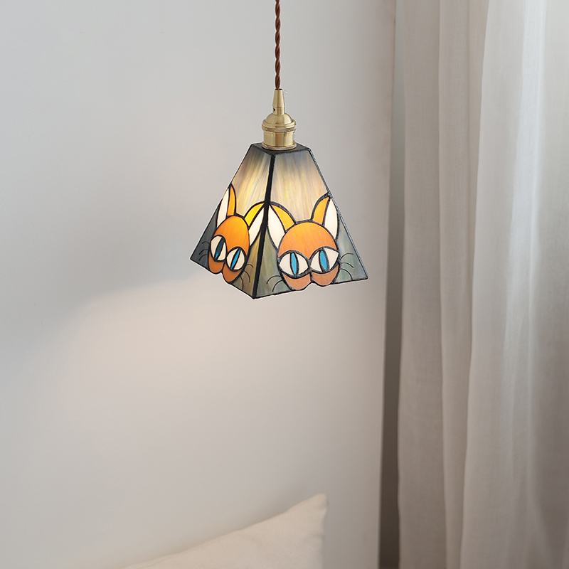 ペンダントライト ダイニング  北欧 ガラス ダクトレール用 アイアン 猫 ねこ 台形 1灯 E26口金 led モダン シンプル レトロ デザイン 天井照明 シェードランプ  玄関 リビング  トイレ 寝室 洗面所 居間用 キッチン 食卓用  可愛い 階段 和風  ステンドガラス