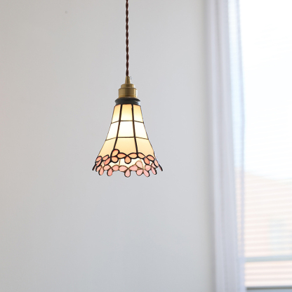 ペンダントライト ダイニング  北欧 ガラス ダクトレール用 花びら 傘 1灯 E26口金 led モダン シンプル レトロ デザイン 天井照明 シェードランプ  ライト 玄関 リビング  トイレ 寝室 洗面所 居間用 キッチン 食卓用  可愛い 階段 和風 ピンク 光 影 雰囲気