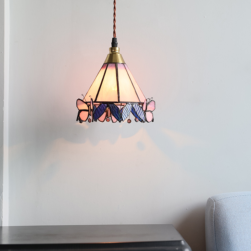 ペンダントライト ダイニング  北欧 ガラス ダクトレール用 アイアン 胡蝶  1灯 E26口金 led モダン シンプル レトロ デザイン 天井照明 シェードランプ  ステンドガラス 玄関 リビング  トイレ 寝室 洗面所 居間用 キッチン 食卓用  可愛い 階段 和風 ピンク