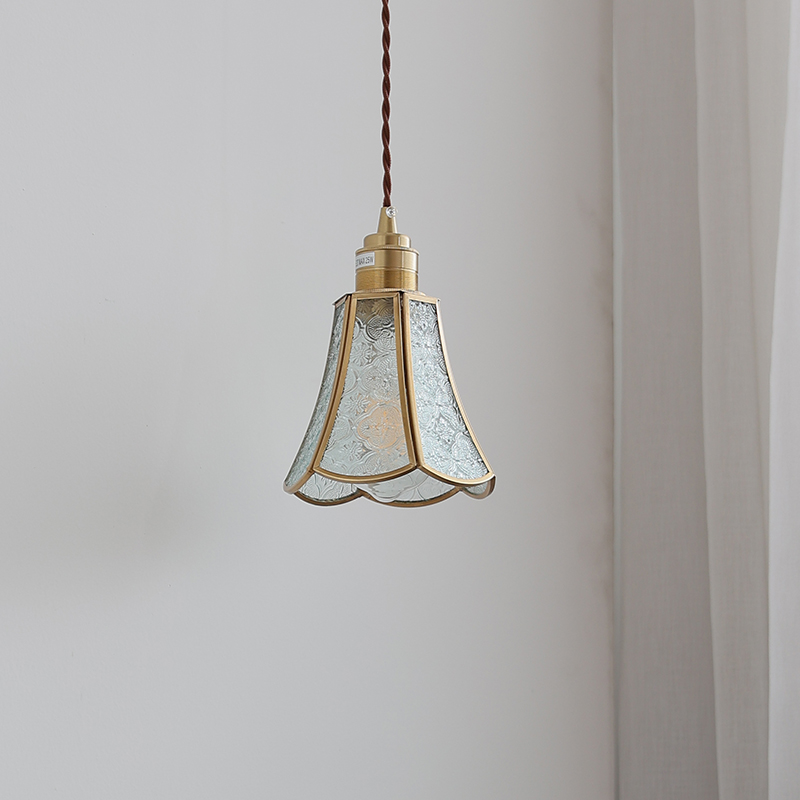 ペンダントライト ダイニング  北欧 ガラス ダクトレール用 アイアン 花 1灯 E26口金 led モダン シンプル レトロ デザイン 天井照明 シェードランプ  ライト 玄関 リビング  トイレ 寝室 洗面所 居間用 キッチン 食卓用  可愛い 階段 和風 クリア 光 影 ムード