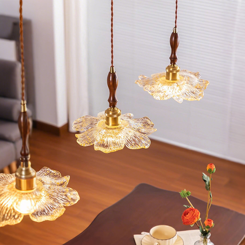 ペンダントライト 北欧 ガラス 木 花 ダイニング おしゃれ 1灯 口金E26 LED対応 アイアン 金属 モダン シンプル デザイン 照明 天井照明 ライト 玄関 リビング 寝室 洗面所 居間 キッチン ダクトレール 引掛けシーリング 北欧