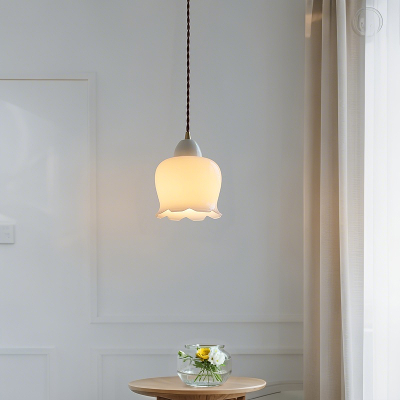 ペンダントライト ダイニング  北欧 ガラス ダクトレール用 陶器 磁器 花びら 1灯 E26口金 led モダン シンプル レトロ デザイン 天井照明 シェードランプ  リビング  トイレ 寝室 洗面所 居間用 キッチン 食卓用  可愛い 階段 和風 ホワイト 光 ギフト 小さい