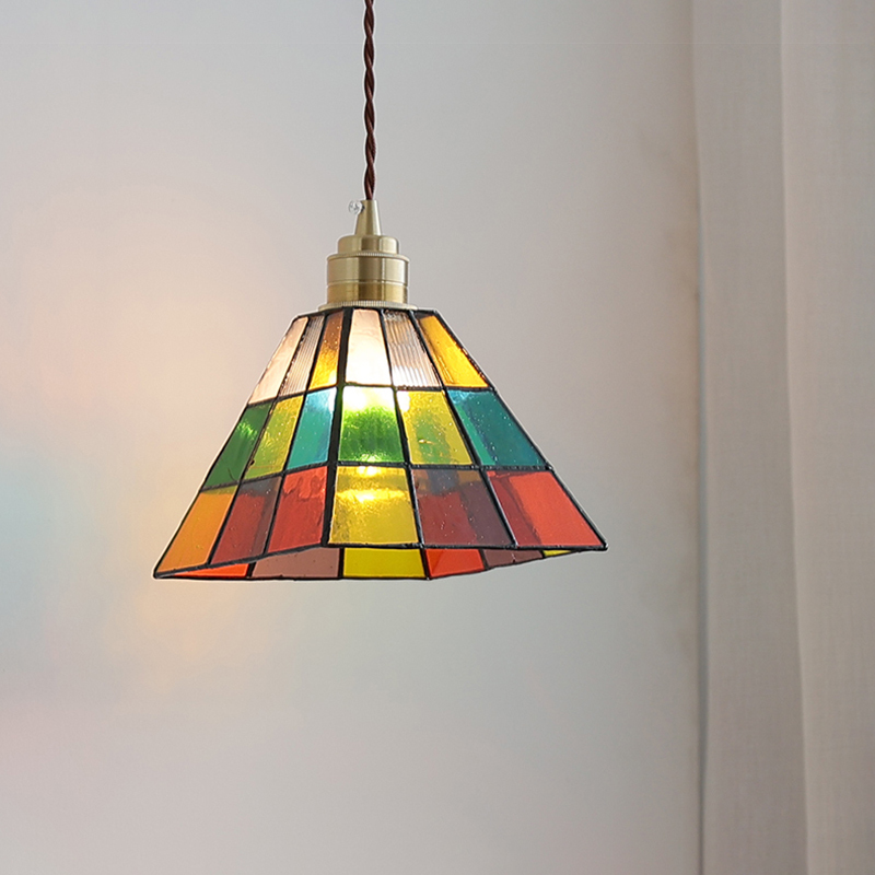 ペンダントライト ダイニング  北欧 ガラス ダクトレール用 アイアン 台形 キューブ 1灯 E26口金 led モダン シンプル レトロ デザイン 天井照明 シェードランプ  玄関 リビング  トイレ 寝室 洗面所 居間用 キッチン 食卓用  可愛い 階段 和風 ステンドガラス