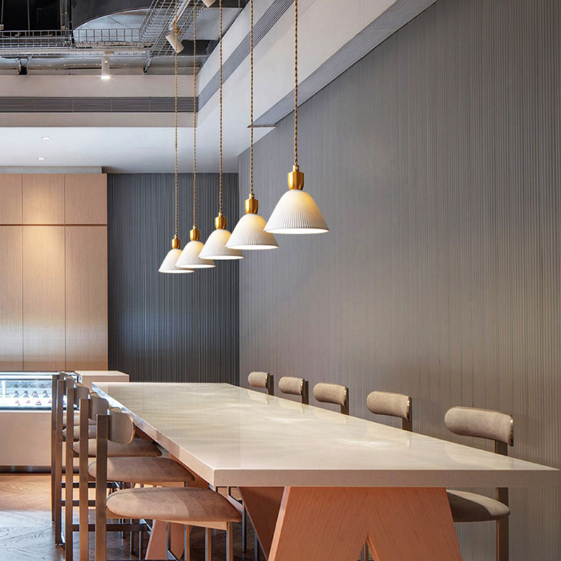 ペンダントライト 北欧 ダイニング 磁器 陶器 アイアン 金属 おしゃれ 1灯 口金E26 LED対応 モダン シンプル デザイン 照明 天井照明 シェードランプ ライト 玄関 リビング 寝室 洗面所 居間用 キッチン 簡単取付 引掛けシーリング おしゃれ ダクトレール