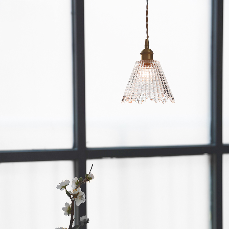 ペンダントライト 北欧 ガラス ダイニング おしゃれ 1灯 口金E26 LED対応 アイアン 金属 モダン シンプル デザイン 照明 天井照明 ライト 玄関 リビング 寝室 洗面所 居間 キッチン ダクトレール 引掛けシーリング 北欧