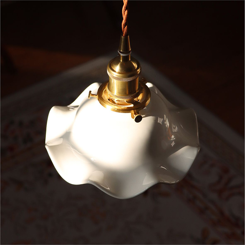 ペンダントライト 北欧 ダイニング 磁器 陶器 アイアン 金属 おしゃれ 1灯 口金E26 LED対応 モダン シンプル 照明 天井照明 シェードランプ 玄関 リビング 寝室 洗面所 居間用 キッチン 簡単取付 引掛けシーリング おしゃれ ダクトレール