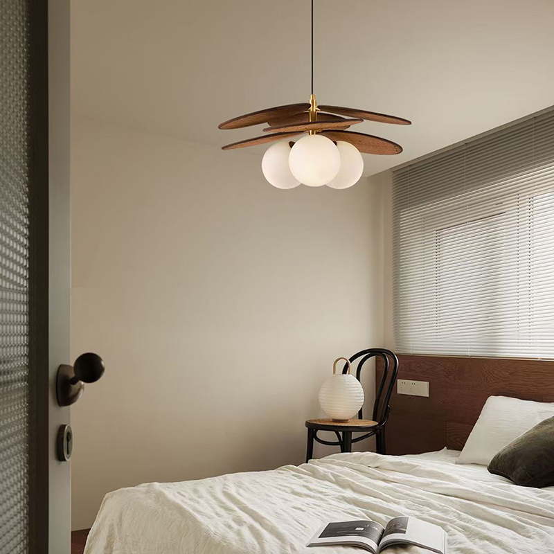 ペンダントライト おしゃれ レトロ 3灯 木 吊下げ灯 天井照明 間接照明 北欧 LED電球 洋風 キッチン 照明器具 トイレ 階段 引掛シーリング ダクトレール 電気 モダン シンプル かわいい リビング ダイニング インテリア照明 食卓 和室 癒やし 省エネ