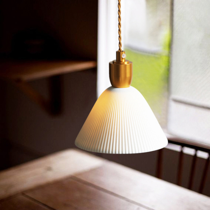 ペンダントライト 北欧 ダイニング 磁器 陶器 アイアン 金属 おしゃれ 1灯 口金E26 LED対応 モダン シンプル デザイン 照明 天井照明 シェードランプ ライト 玄関 リビング 寝室 洗面所 居間用 キッチン 簡単取付 引掛けシーリング おしゃれ ダクトレール