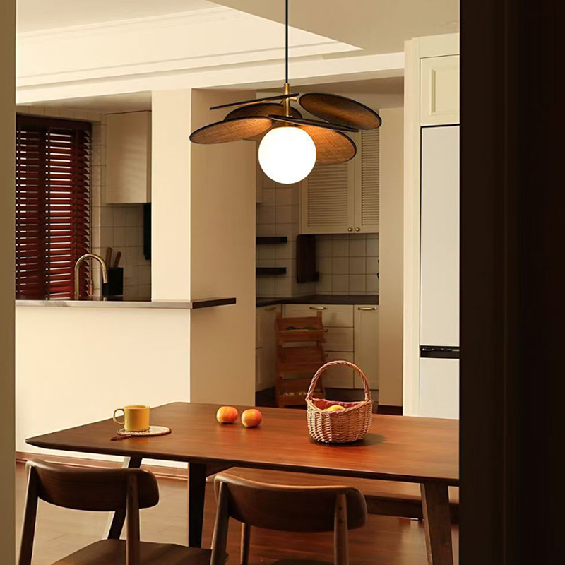 ペンダントライト おしゃれ レトロ 3灯 木 吊下げ灯 天井照明 間接照明 北欧 LED電球 洋風 キッチン 照明器具 トイレ 階段 引掛シーリング ダクトレール 電気 モダン シンプル かわいい リビング ダイニング インテリア照明 食卓 和室 癒やし 省エネ