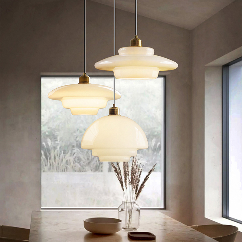 ペンダントライト 北欧 ガラス ダイニング おしゃれ 1灯 口金E26 LED対応 アイアン 金属 モダン シンプル デザイン 照明 天井照明 ライト 玄関 リビング 寝室 洗面所 居間 キッチン ダクトレール 引掛けシーリング 北欧