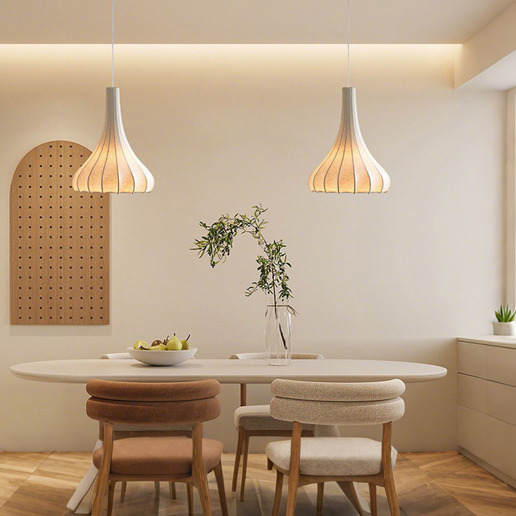 ペンダントライト ダイニング 北欧 シルク 織物 ダクトレール用 アイアン 花 1灯 E26口金 led モダン シンプル レトロ デザイン 天井照明 フランス風 リビング トイレ 寝室 洗面所 居間用 キッチン 食卓用 可愛い 階段 和風 自然 乙女心 フラワー