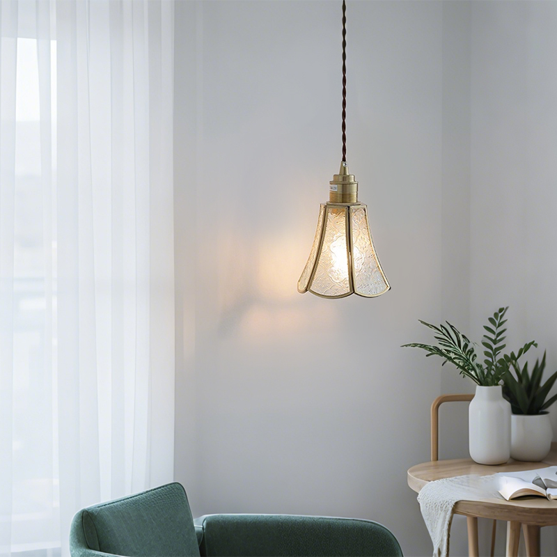 ペンダントライト ダイニング  北欧 ガラス ダクトレール用 アイアン 花 1灯 E26口金 led モダン シンプル レトロ デザイン 天井照明 シェードランプ  ライト 玄関 リビング  トイレ 寝室 洗面所 居間用 キッチン 食卓用  可愛い 階段 和風 クリア 光 影 ムード