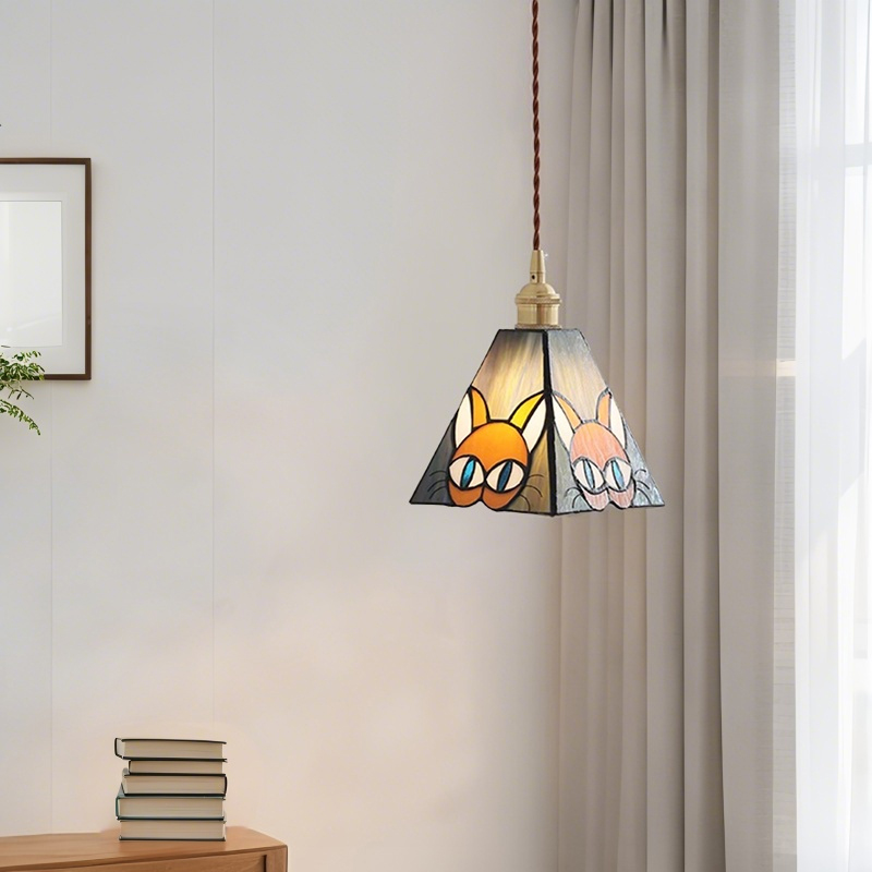 ペンダントライト ダイニング  北欧 ガラス ダクトレール用 アイアン 猫 ねこ 台形 1灯 E26口金 led モダン シンプル レトロ デザイン 天井照明 シェードランプ  玄関 リビング  トイレ 寝室 洗面所 居間用 キッチン 食卓用  可愛い 階段 和風  ステンドガラス