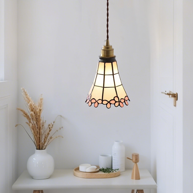 ペンダントライト ダイニング  北欧 ガラス ダクトレール用 花びら 傘 1灯 E26口金 led モダン シンプル レトロ デザイン 天井照明 シェードランプ  ライト 玄関 リビング  トイレ 寝室 洗面所 居間用 キッチン 食卓用  可愛い 階段 和風 ピンク 光 影 雰囲気