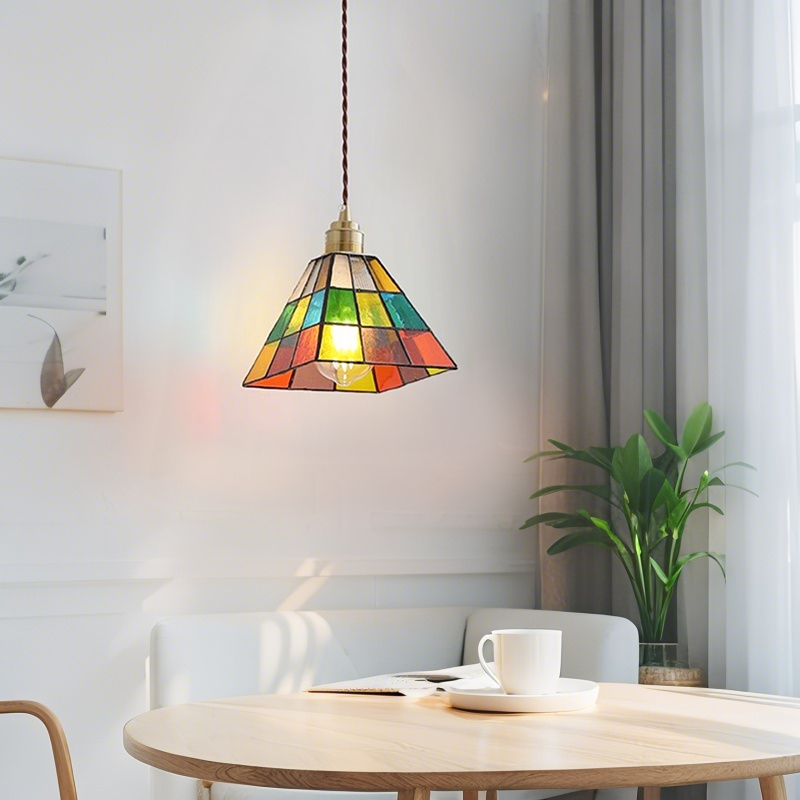 ペンダントライト ダイニング  北欧 ガラス ダクトレール用 アイアン 台形 キューブ 1灯 E26口金 led モダン シンプル レトロ デザイン 天井照明 シェードランプ  玄関 リビング  トイレ 寝室 洗面所 居間用 キッチン 食卓用  可愛い 階段 和風 ステンドガラス