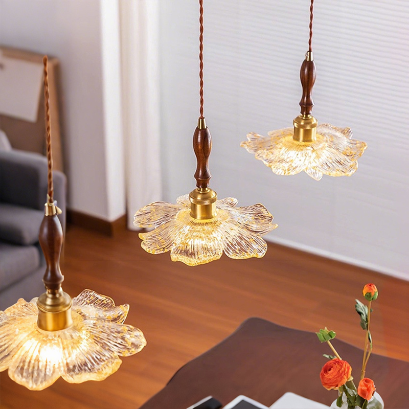 ペンダントライト 北欧 ダイニング ガラス 花 花びら スチール おしゃれ 1灯 口金E26 LED対応 モダン シンプル デザイン 照明 天井照明 子供部屋 玄関 リビング 寝室 洗面所 居間用 キッチン 簡単取付 引掛けシーリング ダクトレール