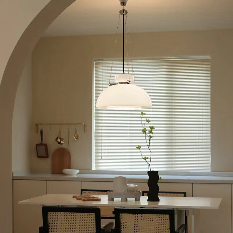 ペンダントライト おしゃれ ガラス シンプル 1灯 吊下げ灯 天井照明 間接照明 北欧 LED電球 洋風 キッチン 照明器具 トイレ 階段 引掛シーリング ダクトレール 電気 モダン シンプル かわいい リビング ダイニング インテリア照明 食卓 和室 癒やし 省エネ