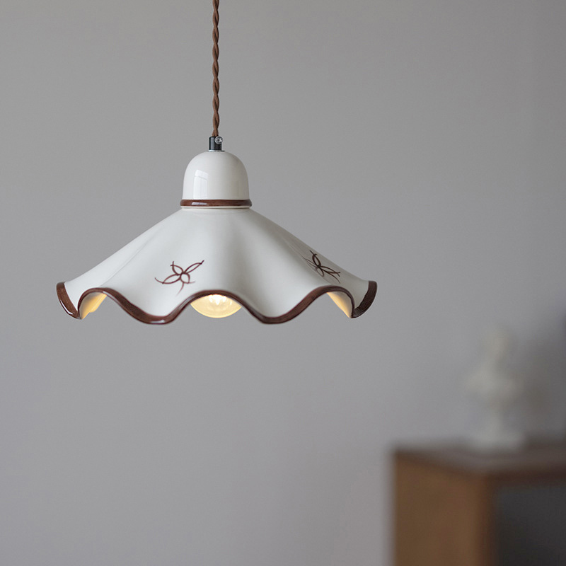 ペンダントライト 北欧 ダイニング 磁器 陶器 アイアン 金属 おしゃれ 1灯 口金E26 LED対応 モダン シンプル 照明 天井照明 シェードランプ 玄関 リビング 寝室 洗面所 居間用 キッチン 簡単取付 引掛けシーリング おしゃれ ダクトレール