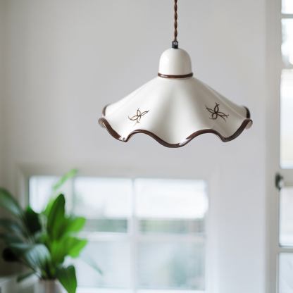 ペンダントライト 北欧 ダイニング 磁器 陶器 アイアン 金属 おしゃれ 1灯 口金E26 LED対応 モダン シンプル 照明 天井照明 シェードランプ 玄関 リビング 寝室 洗面所 居間用 キッチン 簡単取付 引掛けシーリング おしゃれ ダクトレール