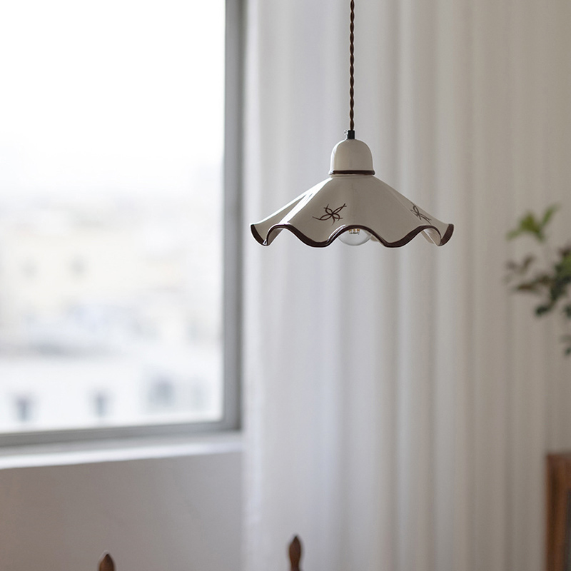 ペンダントライト 北欧 ダイニング 磁器 陶器 アイアン 金属 おしゃれ 1灯 口金E26 LED対応 モダン シンプル 照明 天井照明 シェードランプ 玄関 リビング 寝室 洗面所 居間用 キッチン 簡単取付 引掛けシーリング おしゃれ ダクトレール