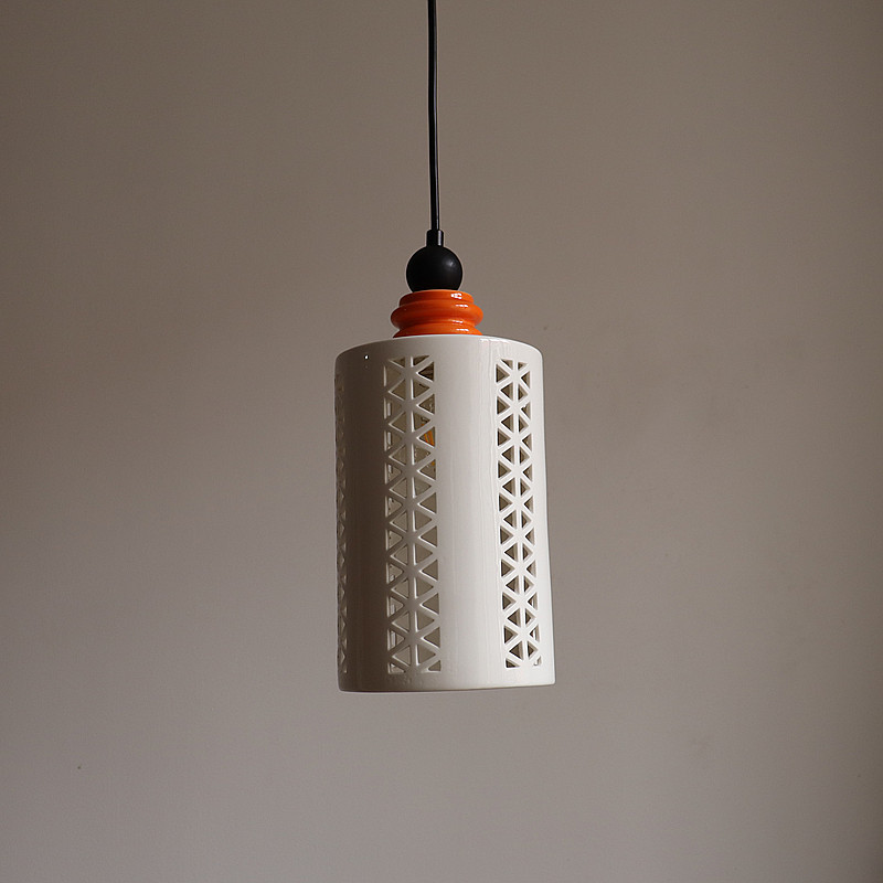 ペンダントライト 北欧 ダイニング 磁器 陶器 アイアン 金属 おしゃれ 1灯 口金E26 LED対応 モダン シンプル 照明 天井照明 シェードランプ 玄関 リビング 寝室 洗面所 居間用 キッチン 簡単取付 引掛けシーリング おしゃれ ダクトレール