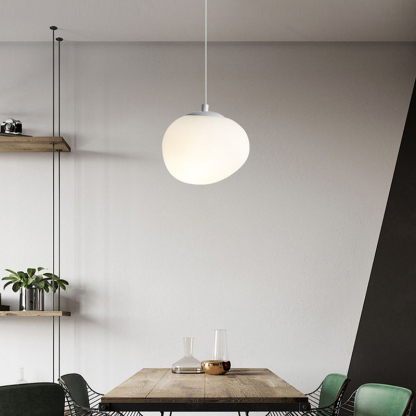 ペンダントライト 北欧 プラスチック ダイニング おしゃれ 1灯 口金E26 LED対応 アイアン 金属 モダン シンプル デザイン 照明 天井照明 ライト 玄関 リビング 寝室 洗面所 居間 キッチン ダクトレール 引掛けシーリング 北欧