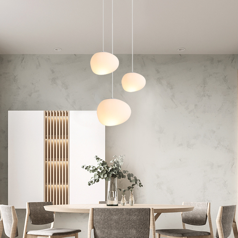 ペンダントライト 北欧 プラスチック ダイニング おしゃれ 1灯 口金E26 LED対応 アイアン 金属 モダン シンプル デザイン 照明 天井照明 ライト 玄関 リビング 寝室 洗面所 居間 キッチン ダクトレール 引掛けシーリング 北欧