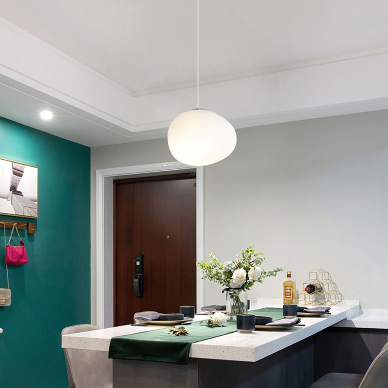 ペンダントライト 北欧 プラスチック ダイニング おしゃれ 1灯 口金E26 LED対応 アイアン 金属 モダン シンプル デザイン 照明 天井照明 ライト 玄関 リビング 寝室 洗面所 居間 キッチン ダクトレール 引掛けシーリング 北欧