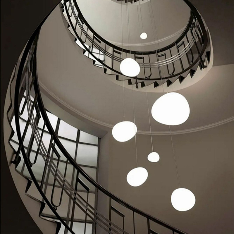 ペンダントライト 北欧 プラスチック ダイニング おしゃれ 1灯 口金E26 LED対応 アイアン 金属 モダン シンプル デザイン 照明 天井照明 ライト 玄関 リビング 寝室 洗面所 居間 キッチン ダクトレール 引掛けシーリング 北欧