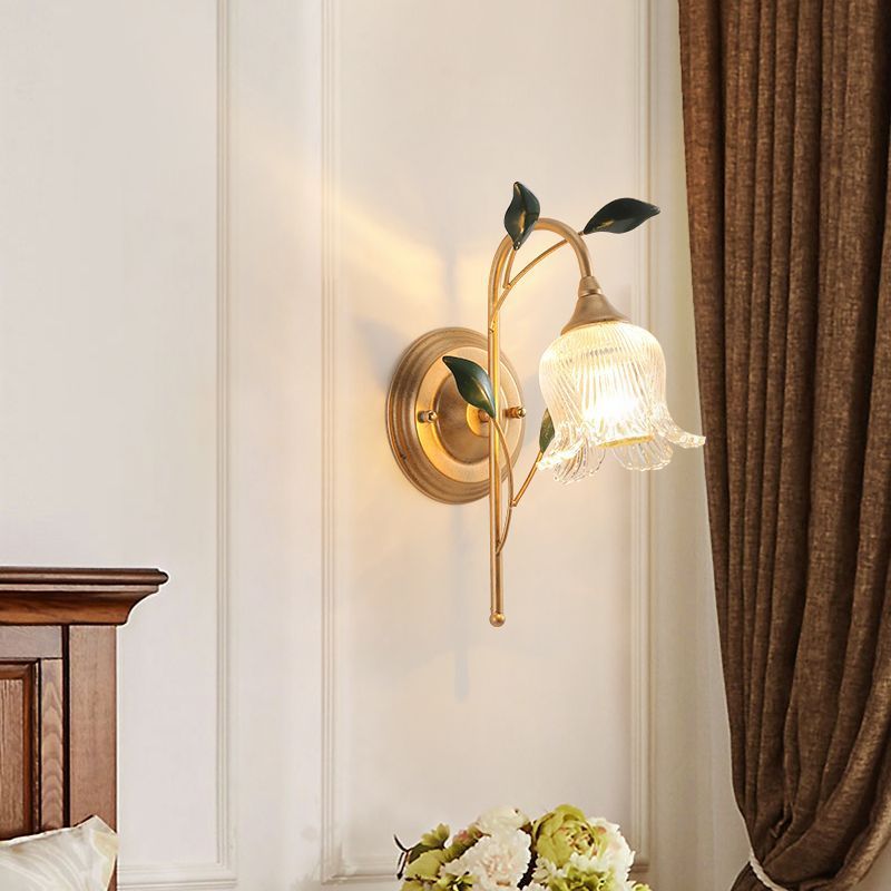 壁掛け ウォールライト ブラケットライト アイアン ガラス 壁飾り 北欧 1灯 ダイニング おしゃれ led モダン シンプル デザイン 照明 花びら シェードランプ ライト 玄関 リビングルーム 寝室 洗面所 居間用 クリア キッチン 新生活 子供部屋 可愛い