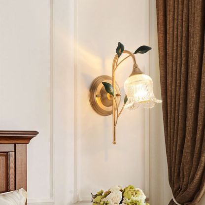 壁掛け ウォールライト ブラケットライト アイアン ガラス 壁飾り 北欧 1灯 ダイニング おしゃれ led モダン シンプル デザイン 照明 花びら シェードランプ ライト 玄関 リビングルーム 寝室 洗面所 居間用 クリア キッチン 新生活 子供部屋 可愛い