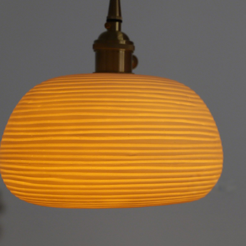 ペンダントライト 北欧 ダイニング 磁器 陶器 アイアン 金属 おしゃれ 1灯 口金E26 LED対応 モダン シンプル 照明 天井照明 シェードランプ 玄関 リビング 寝室 洗面所 居間用 キッチン 簡単取付 引掛けシーリング おしゃれ ダクトレール