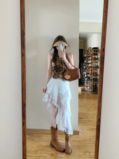 港風復古套裝 格紋掛脖背心上衣 時尚不規則蕾絲花邊半身裙 春季兩件套裝