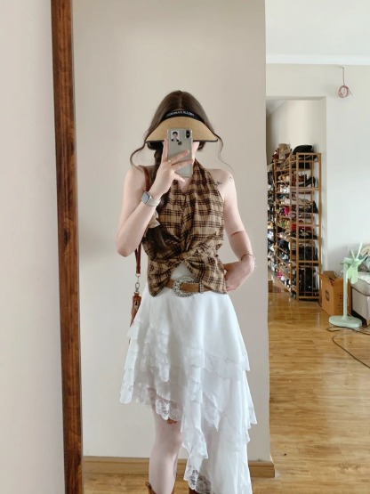 港風復古套裝 格紋掛脖背心上衣 時尚不規則蕾絲花邊半身裙 春季兩件套裝