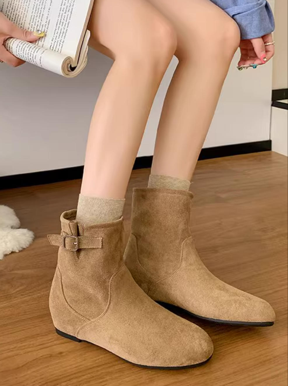 法式圓頭馬丁短靴｜隱形內增高設計｜西部風平底短筒靴