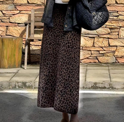 韓系甜酷風搭配｜深灰紐扣外套｜棕咖豹紋半身裙｜氣質顯瘦兩件組
