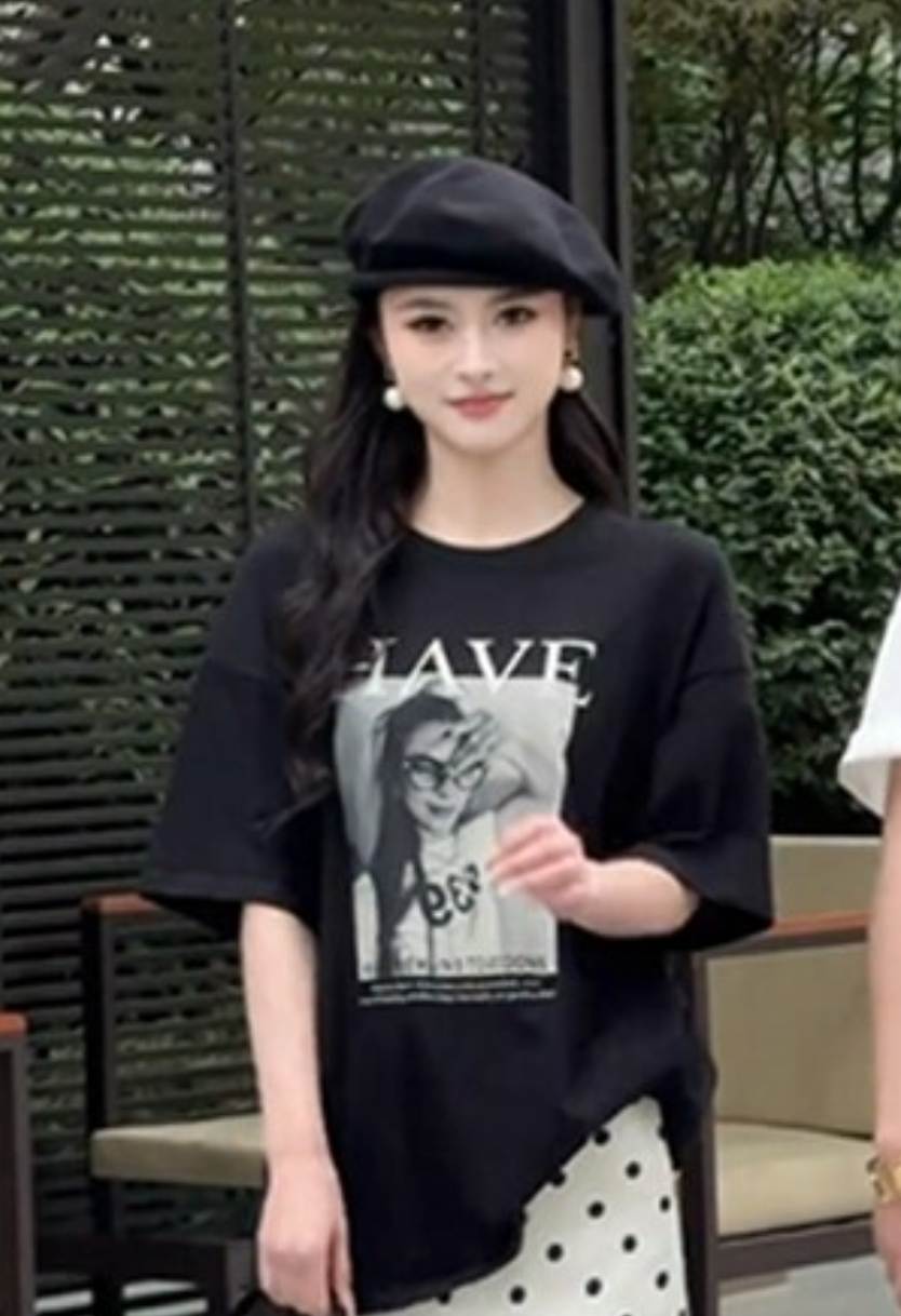 夏季高級感套裝｜印花寬鬆短袖T恤｜黑色開叉半身裙