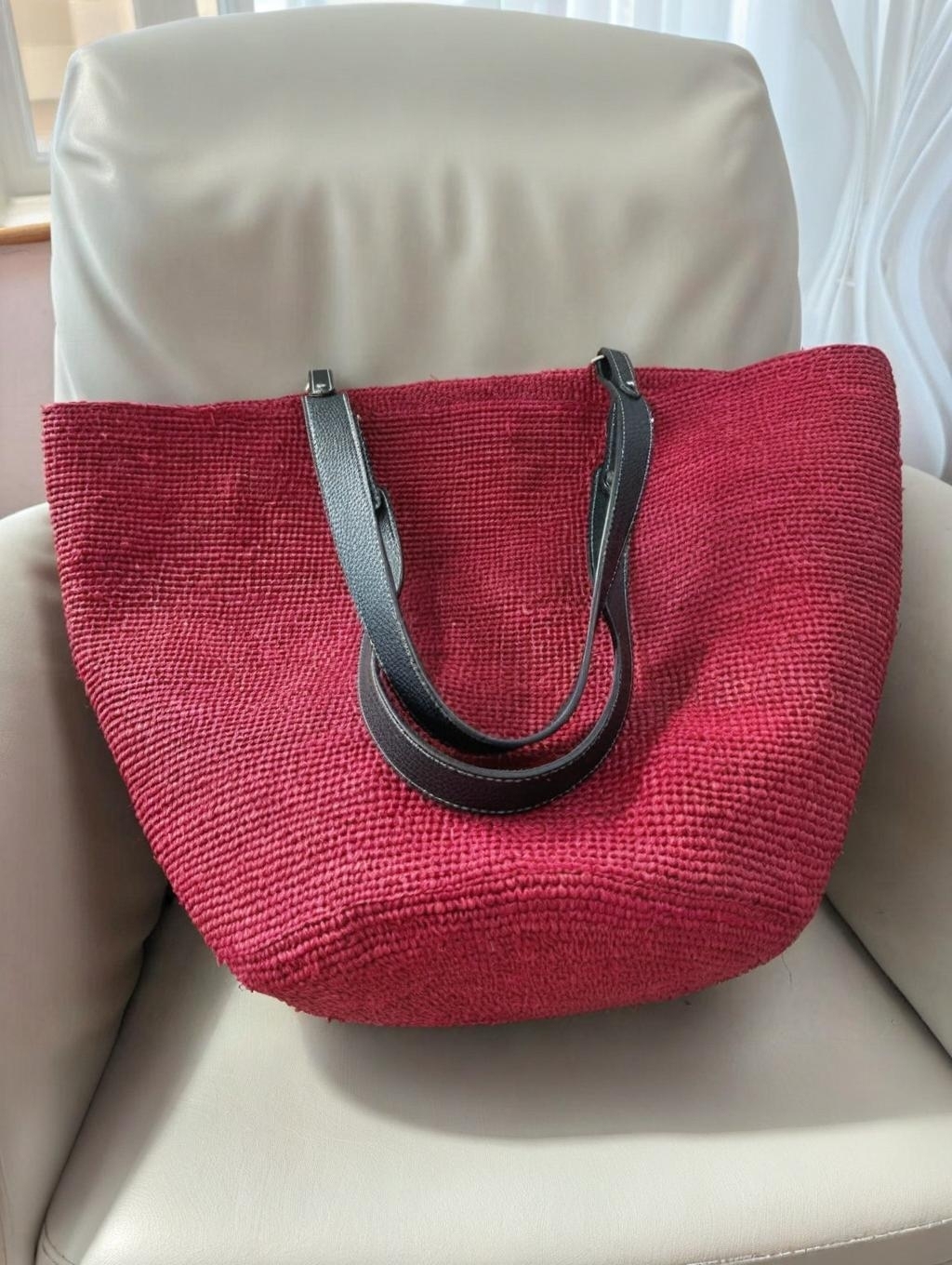 【預售】紅寶石托特包｜純手工拉菲草編織設計｜水桶包+大容量｜百搭度假慵懶風【限量100個 | 先購先得】