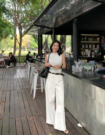 【預售】夏季純色系顯瘦套裝｜白色針織背心｜白色闊腿牛仔褲